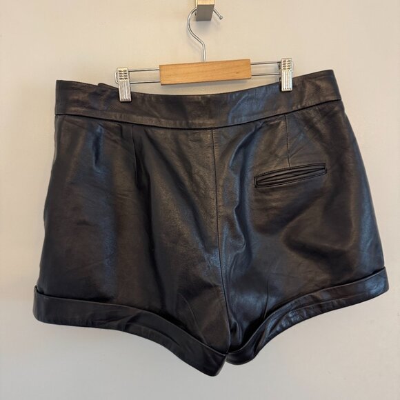 Sezane William shorts Black Leather - Picture 2 of 3